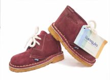 Bota de Gamuza Suela de Goma Crepe Con Cordon