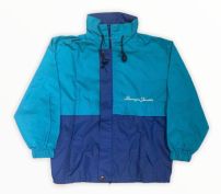 Campera Rompeviento combinado con capucha y cierre 